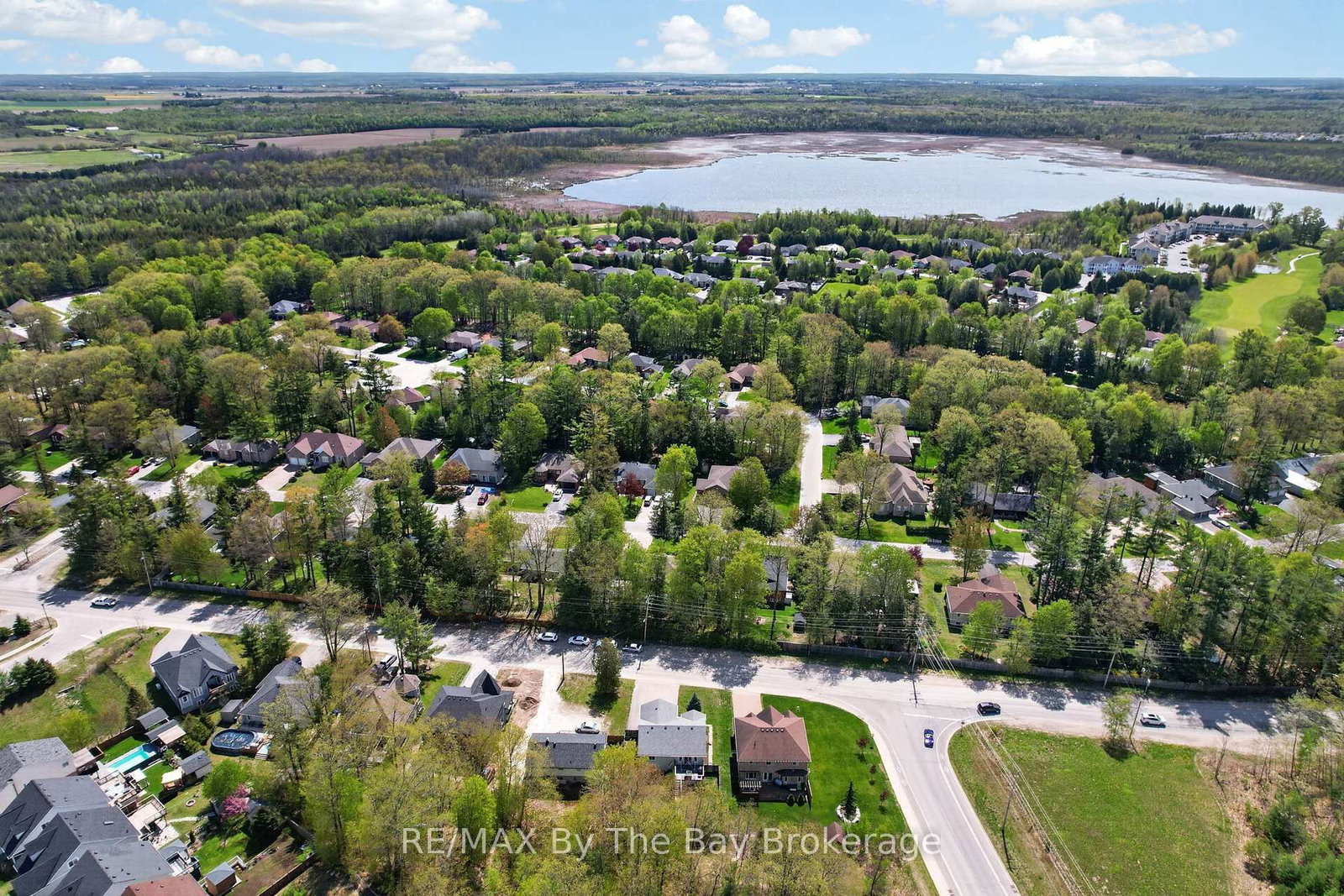326 Golf Course Road • Wasaga Beach, ON photo 41