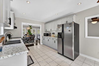 326 Golf Course Road • Wasaga Beach, ON photo 7