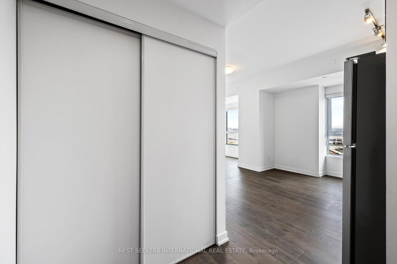 1001 - 56 Lakeside Terrace