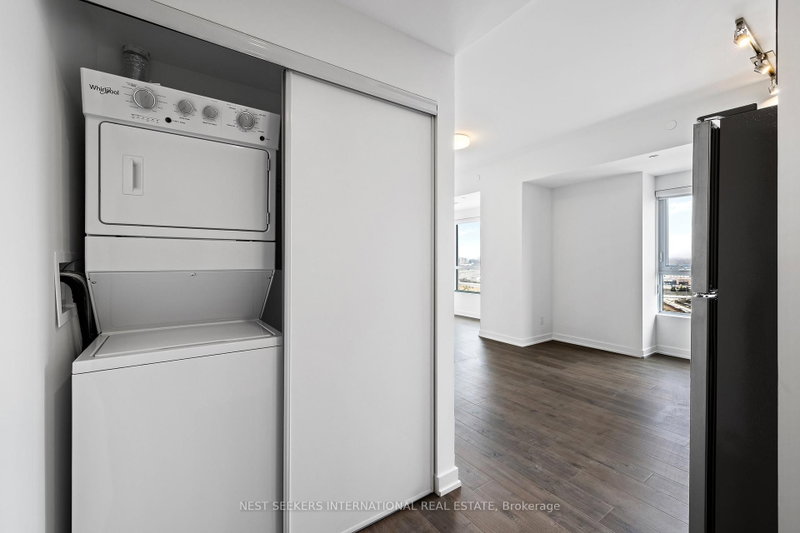 1001 - 56 Lakeside Terrace