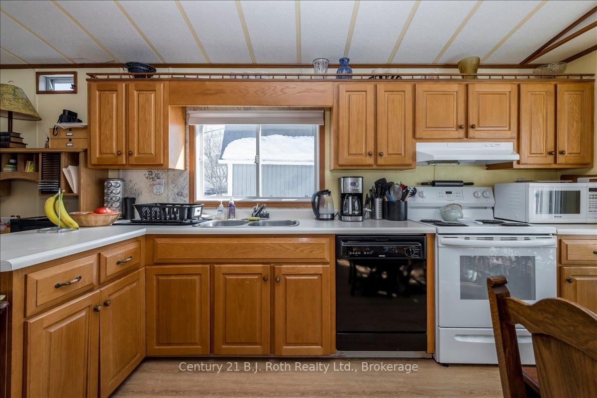 1 Smiths Lane • Midland, ON photo 6