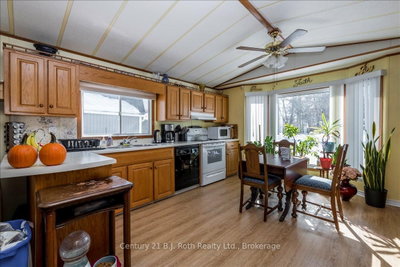 1 Smiths Lane • Midland, ON photo 7