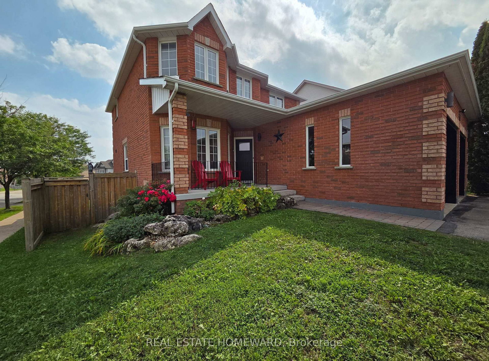 139 Birkhall Place • Barrie, ON photo 3