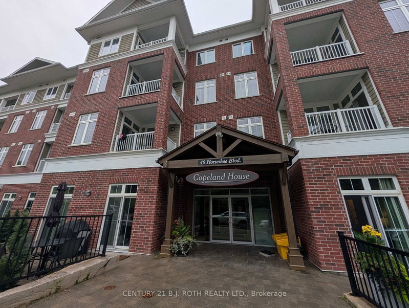 302 - 40 HORSESHOE Boulevard