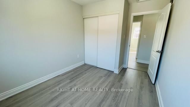 140 Sydenham Wells Road • Barrie, ON photo 11