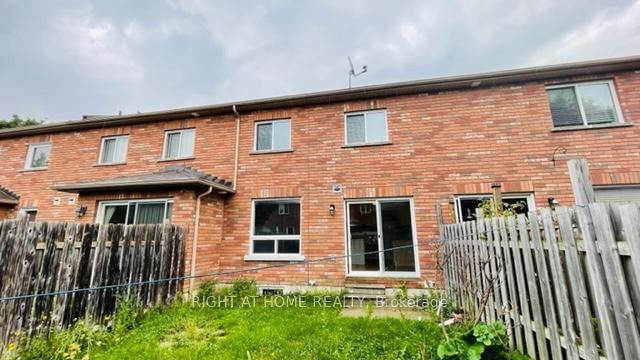140 Sydenham Wells Road • Barrie, ON photo 15
