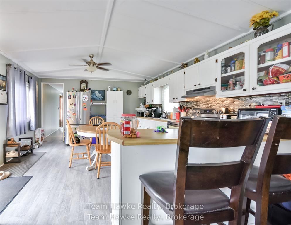 48 Northland Drive • Midland, ON photo 11