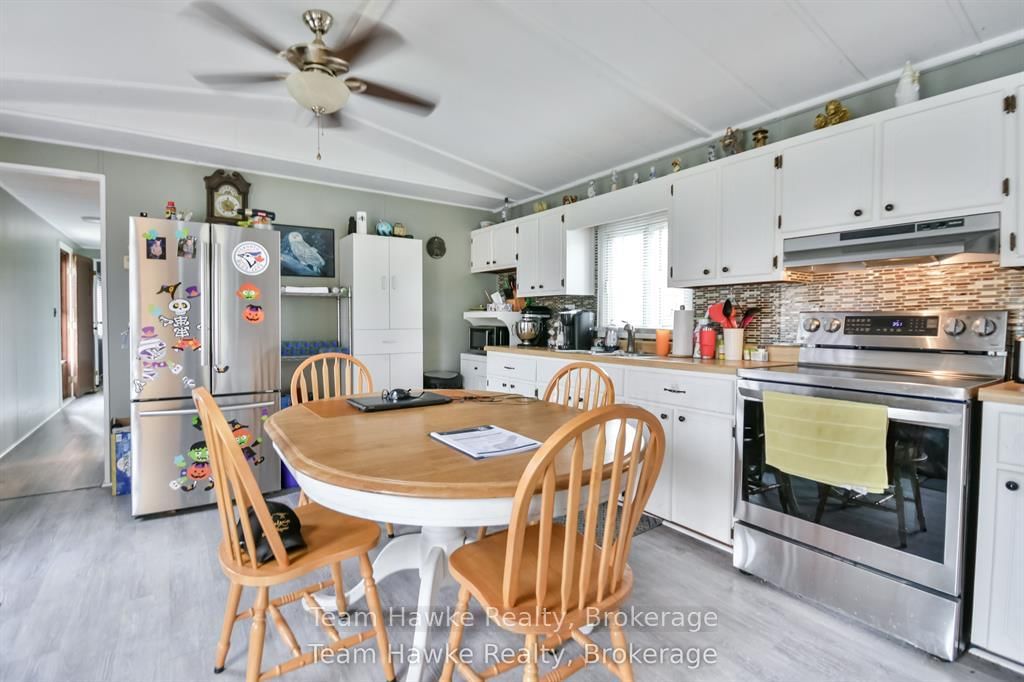 48 Northland Drive • Midland, ON photo 12
