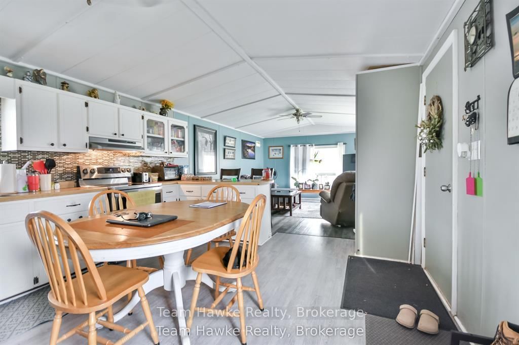 48 Northland Drive • Midland, ON photo 13