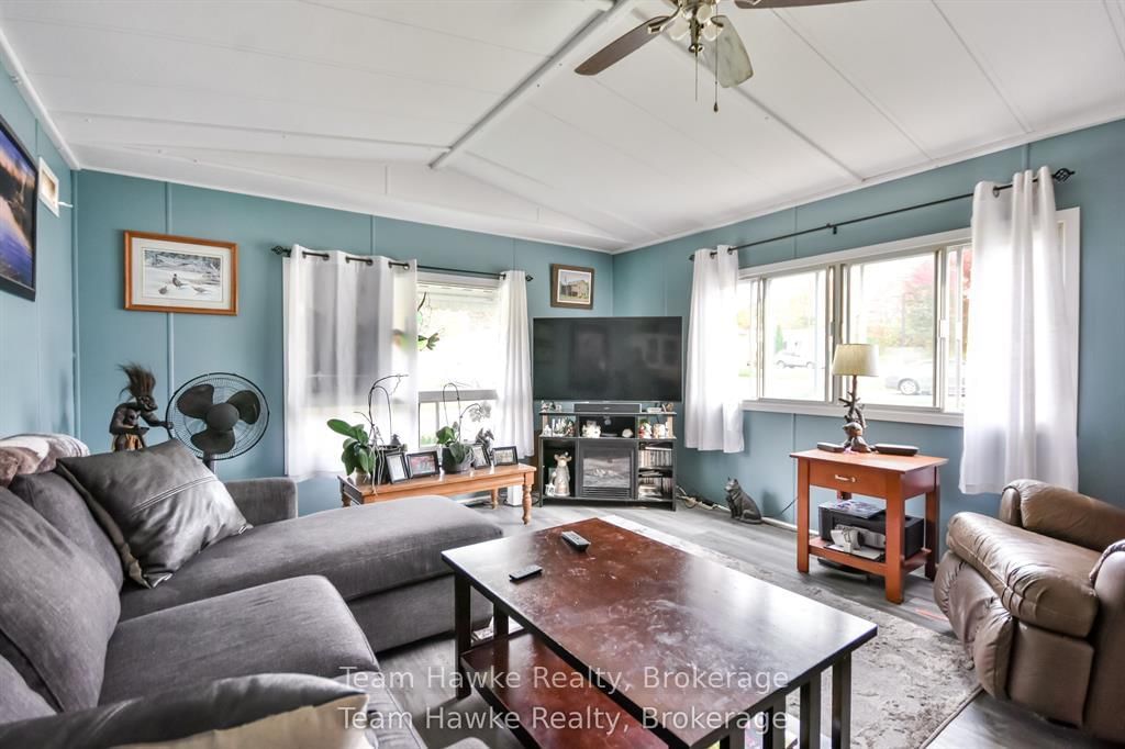 48 Northland Drive photo 8