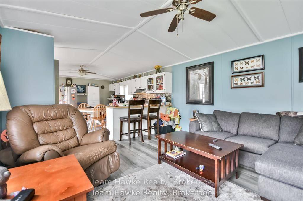 48 Northland Drive photo 9