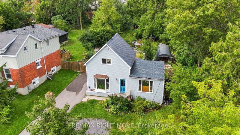 138 Borland Street E