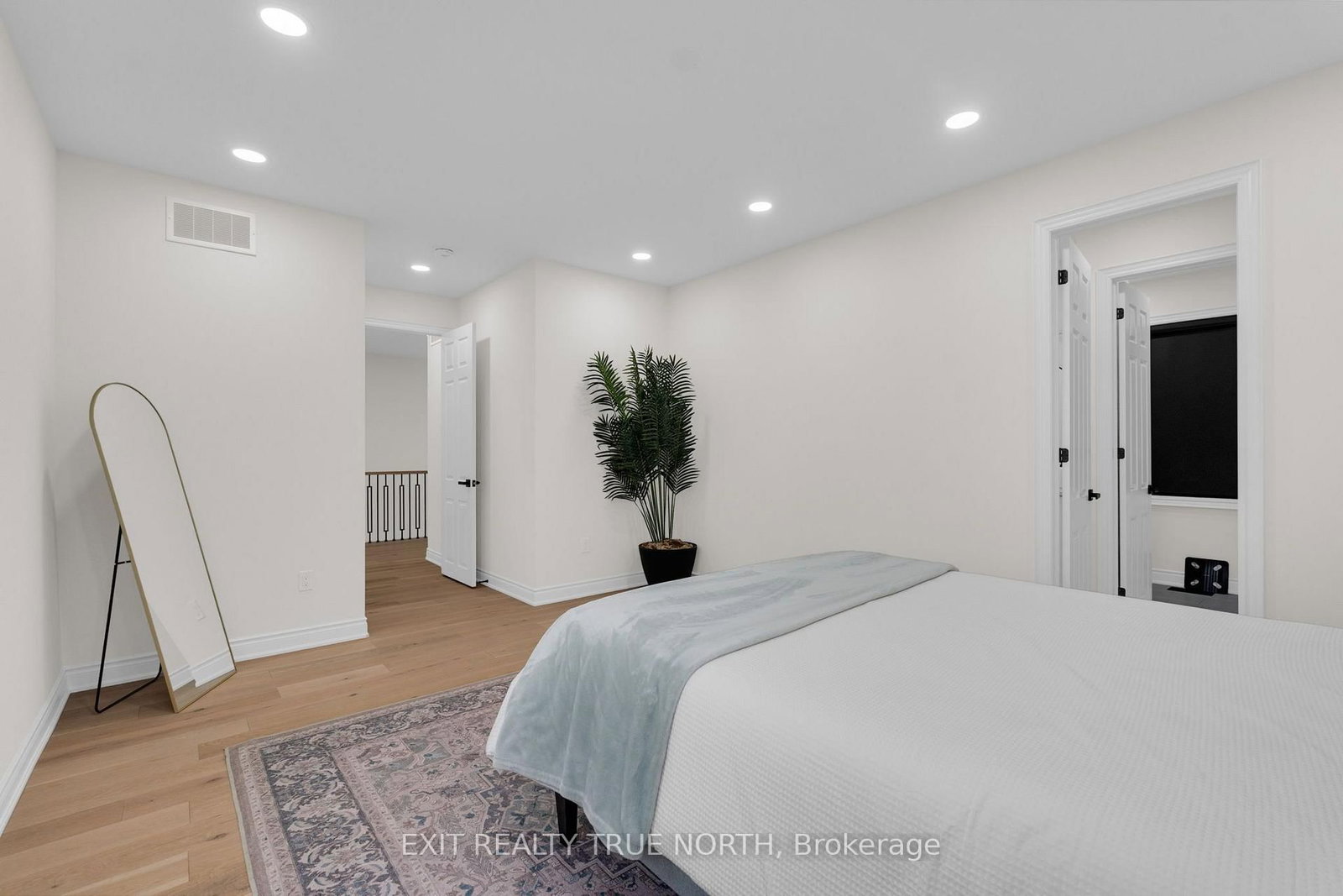 106 Rugman Crescent • Springwater, ON photo 36