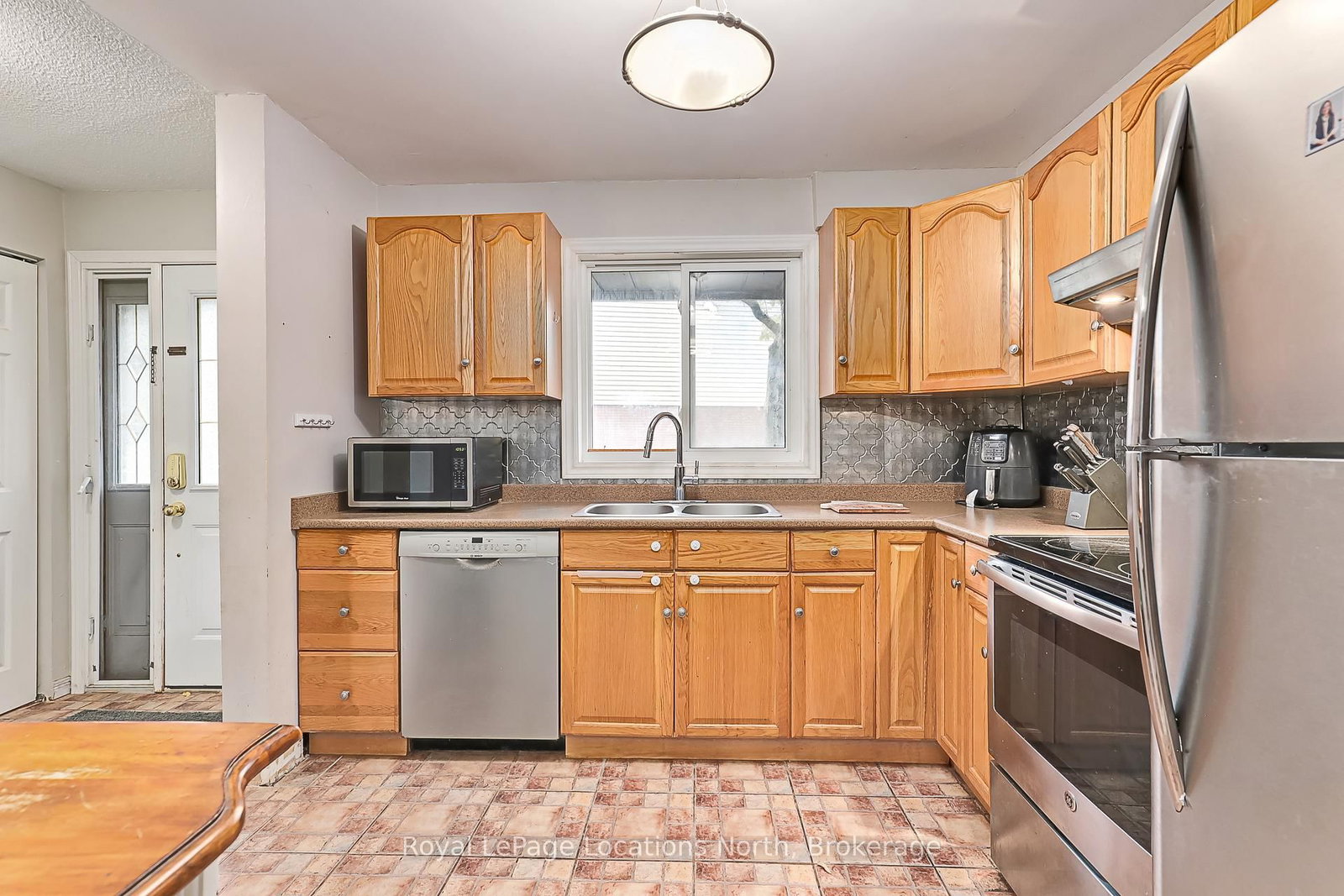 590 Tenth Street • Collingwood, ON photo 5
