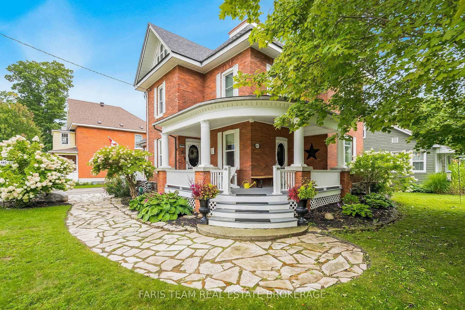421 Midland Avenue • Midland, ON photo 4