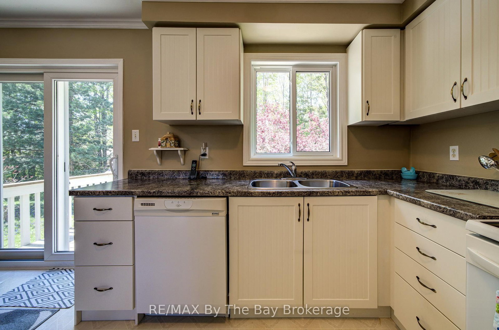 12 Silver Birch Avenue • Wasaga Beach, ON photo 12