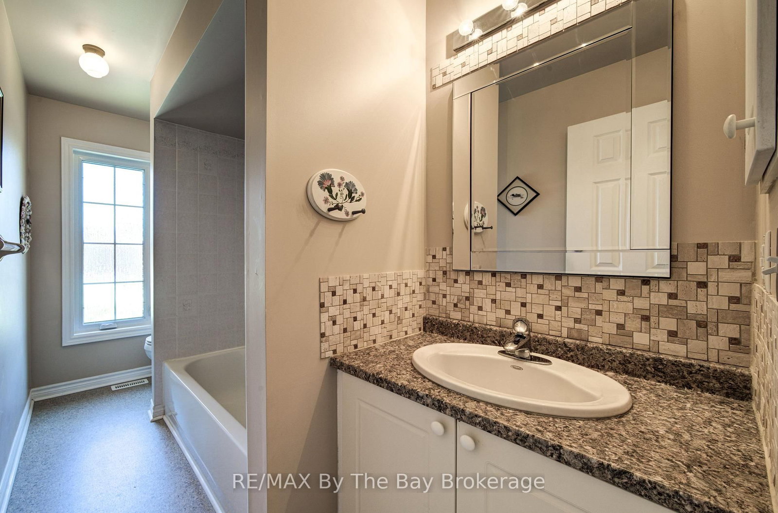 12 Silver Birch Avenue • Wasaga Beach, ON photo 23