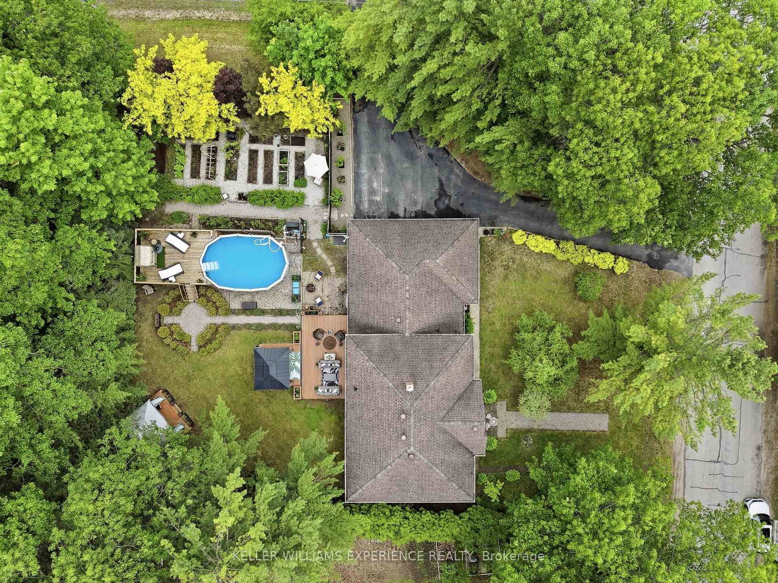 2 Seeley Court • Wasaga Beach, ON photo 38