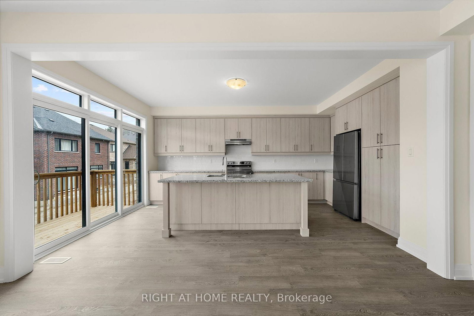 46 Daffodil Road • Springwater, ON photo 10