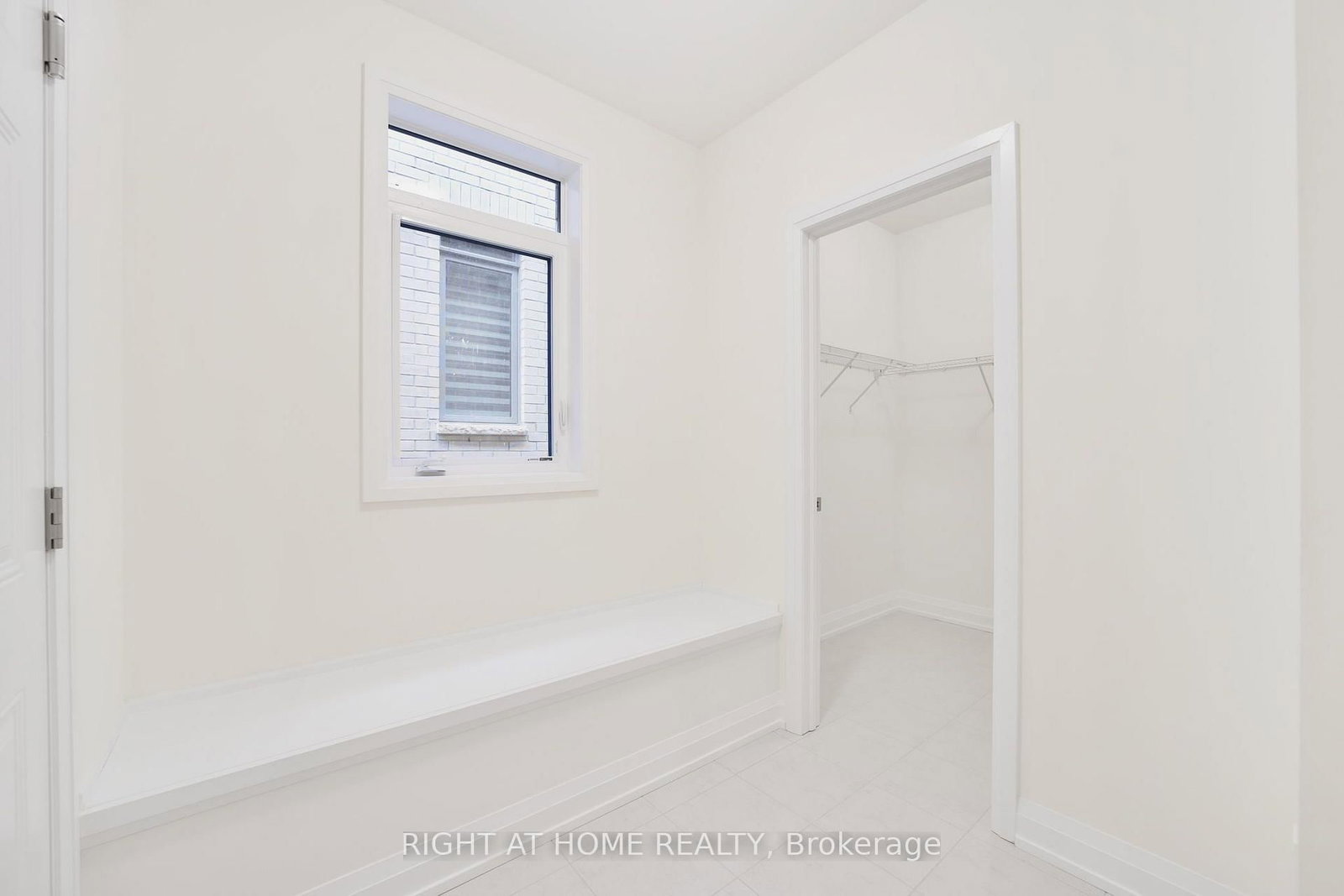 15 Calypso Avenue • Springwater, ON photo 10