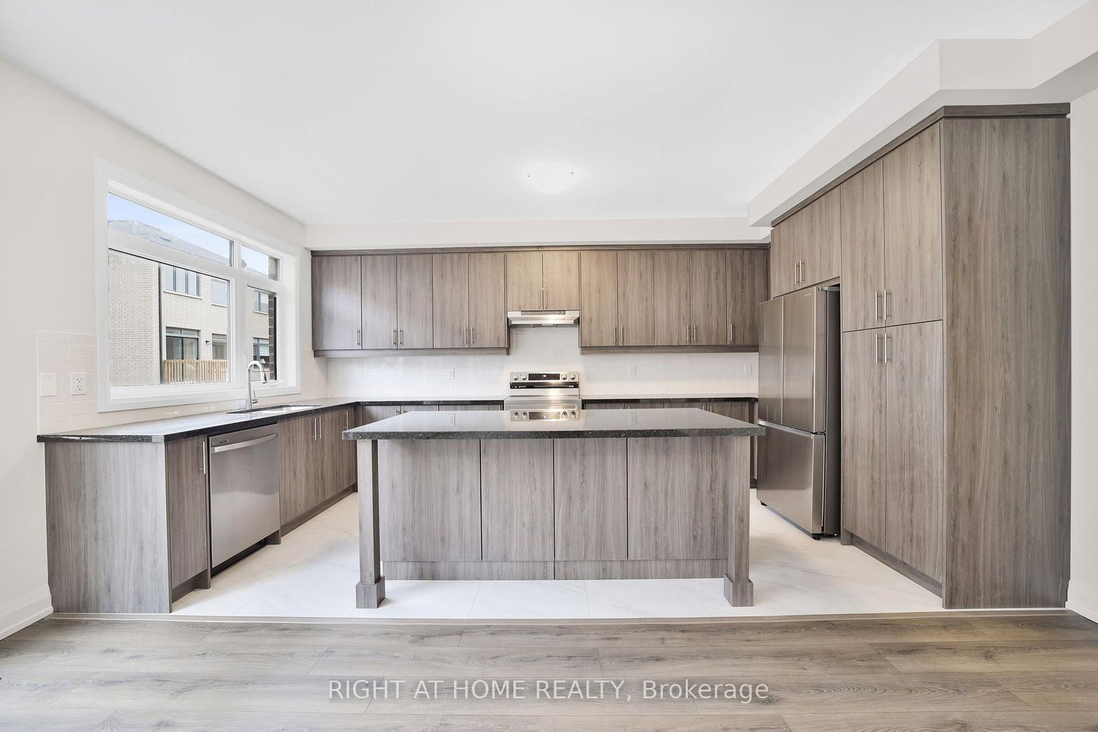 15 Calypso Avenue • Springwater, ON photo 15