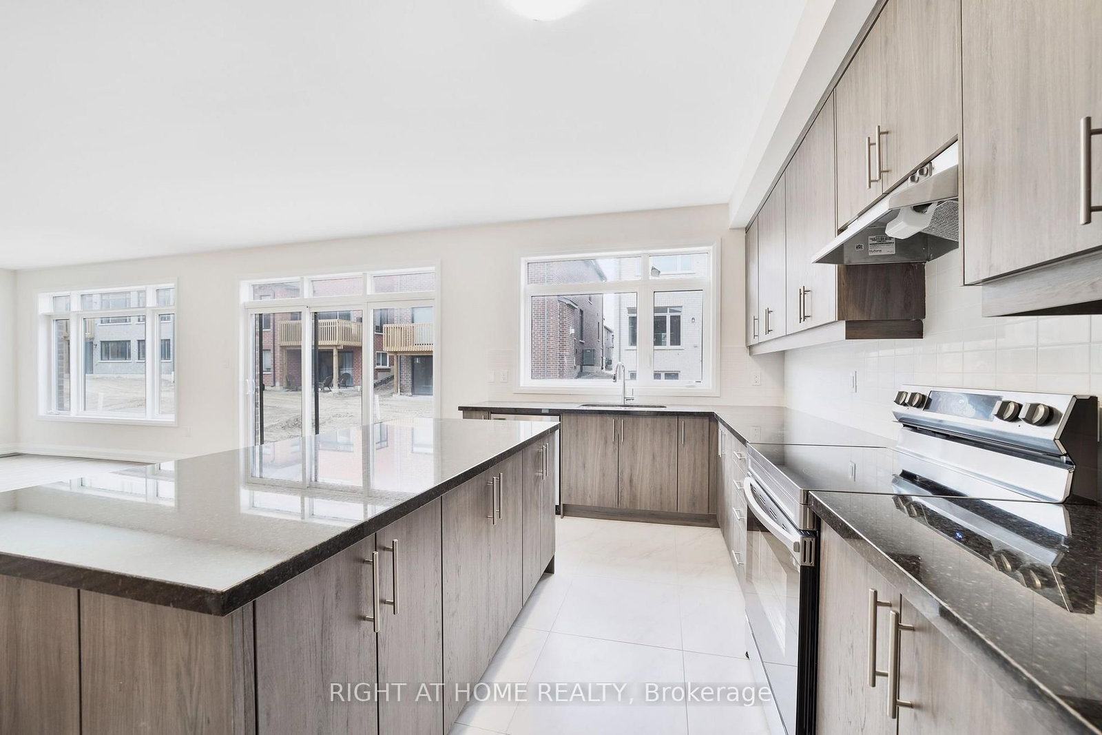15 Calypso Avenue • Springwater, ON photo 17