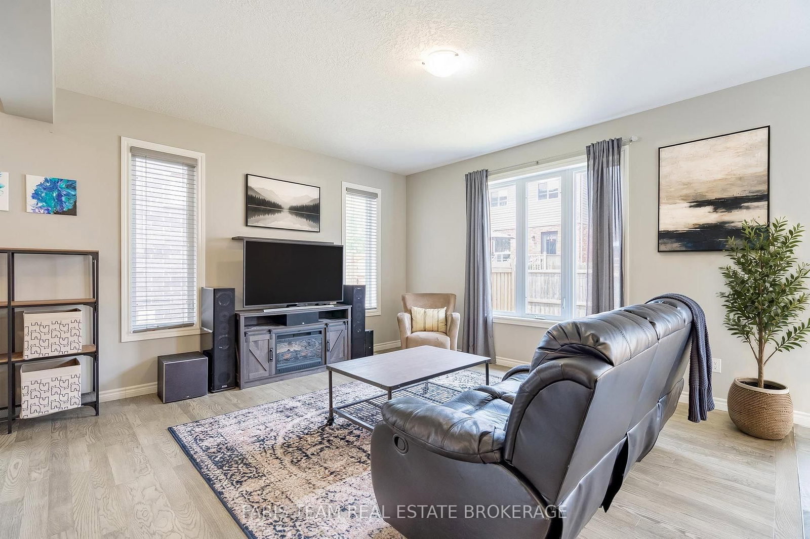 1016 Wright Drive • Midland, ON photo 12