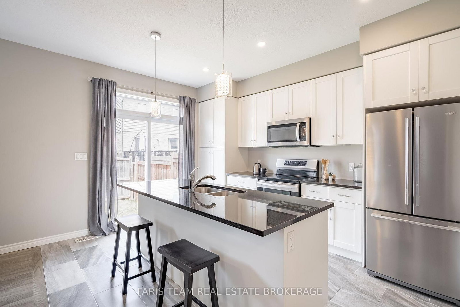 1016 Wright Drive • Midland, ON photo 6