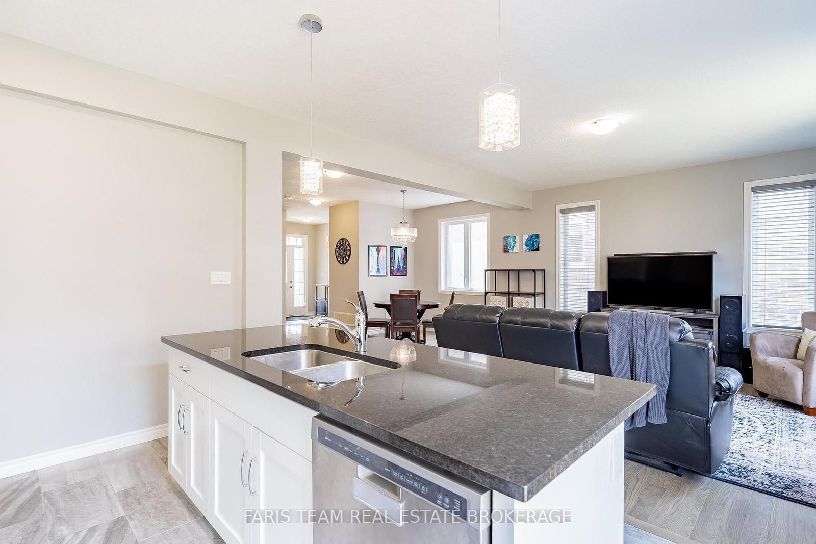 1016 Wright Drive • Midland, ON photo 9
