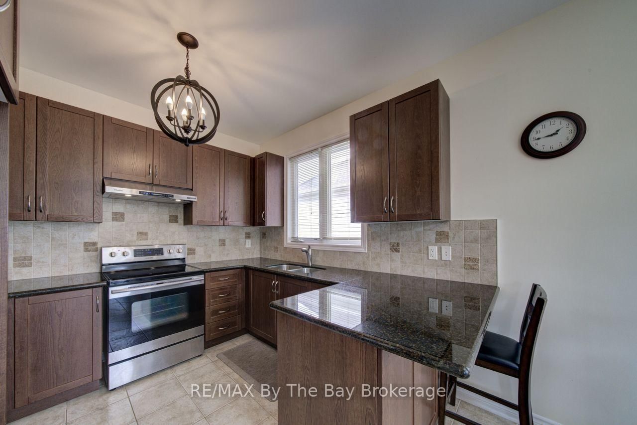 11 Grand Poplar Lane • Wasaga Beach, ON photo 16