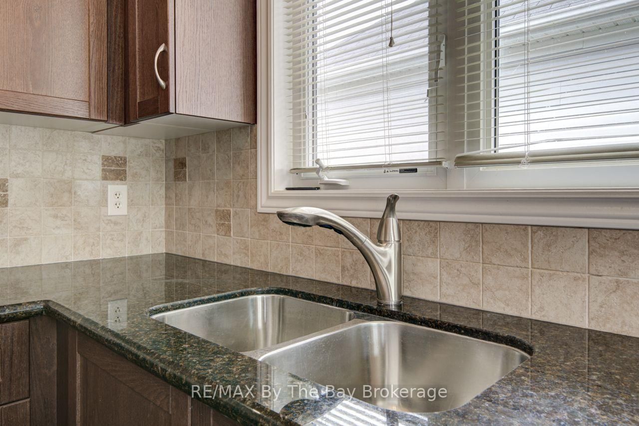 11 Grand Poplar Lane • Wasaga Beach, ON photo 18
