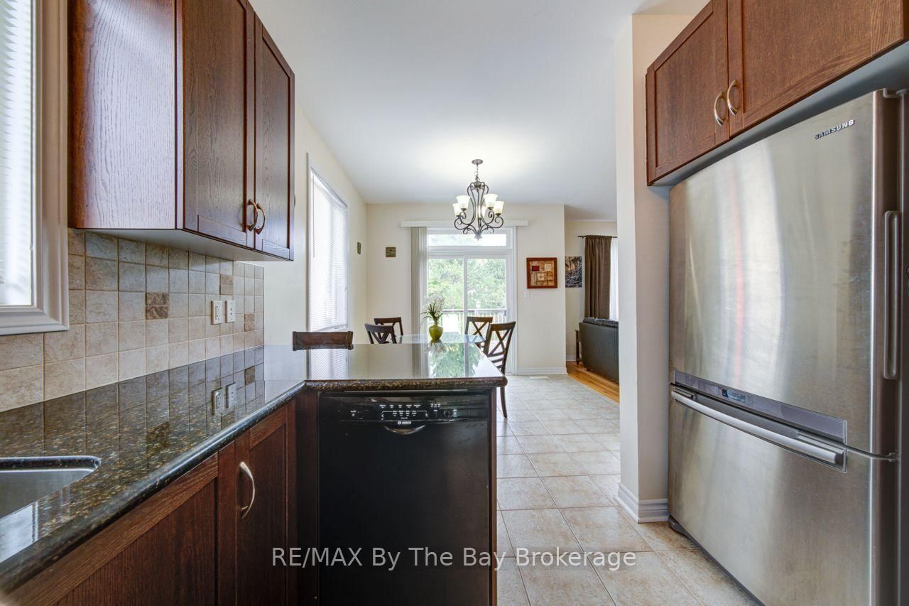 11 Grand Poplar Lane • Wasaga Beach, ON photo 19