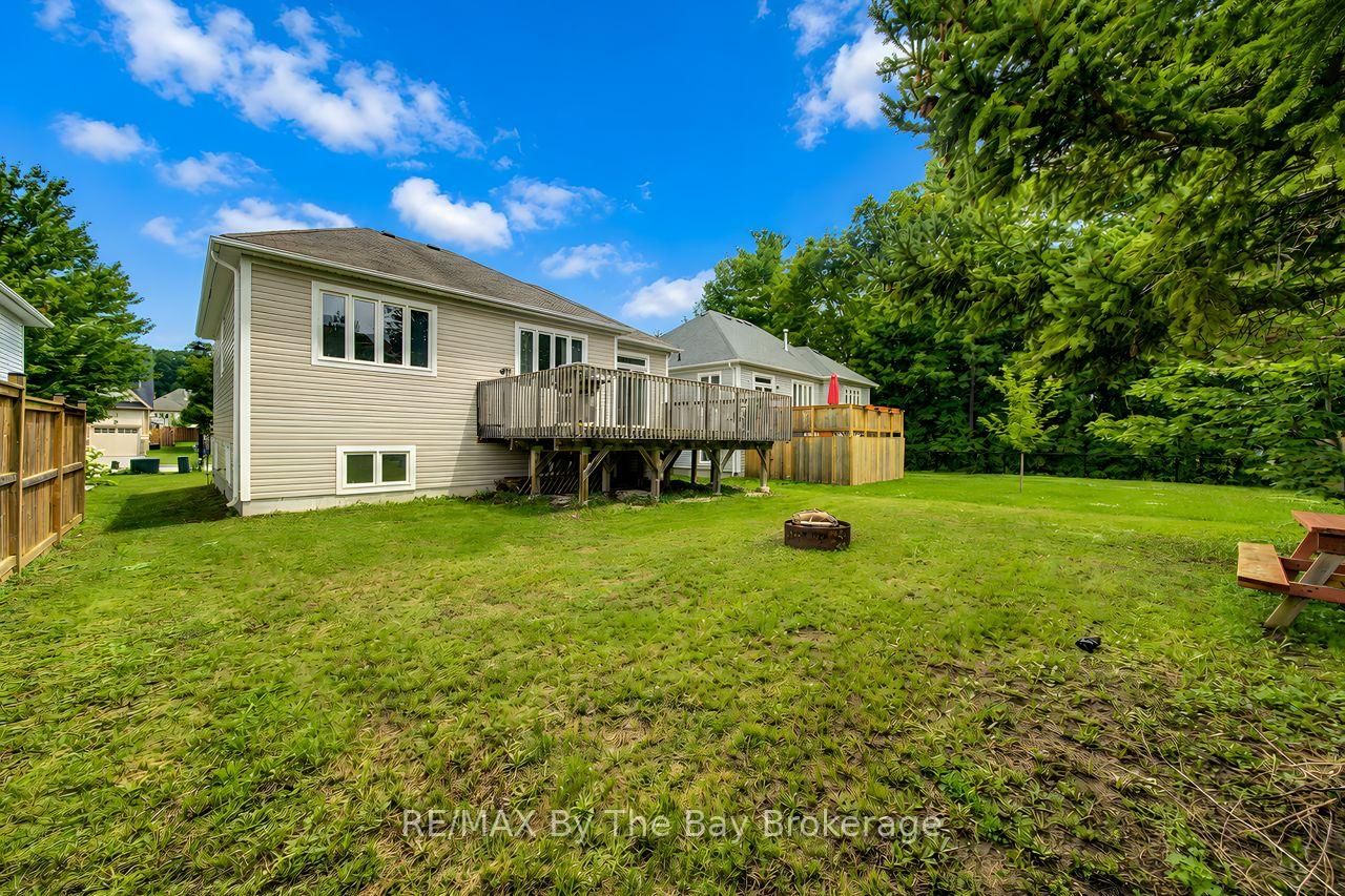11 Grand Poplar Lane • Wasaga Beach, ON photo 33