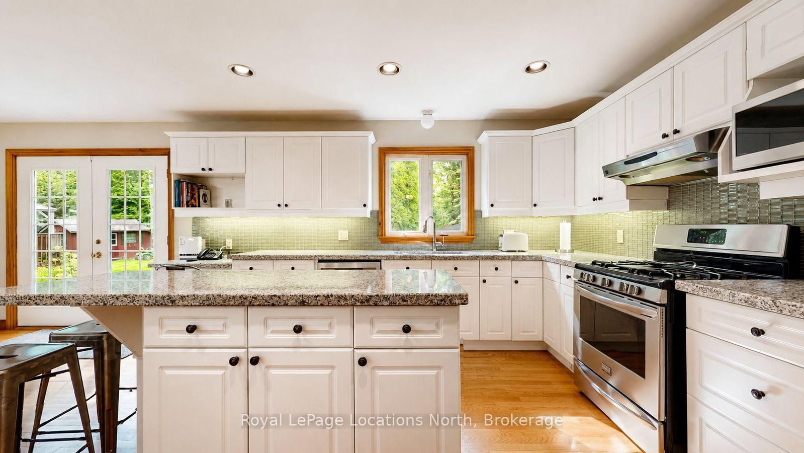 1657 Shore Lane • Wasaga Beach, ON photo 8