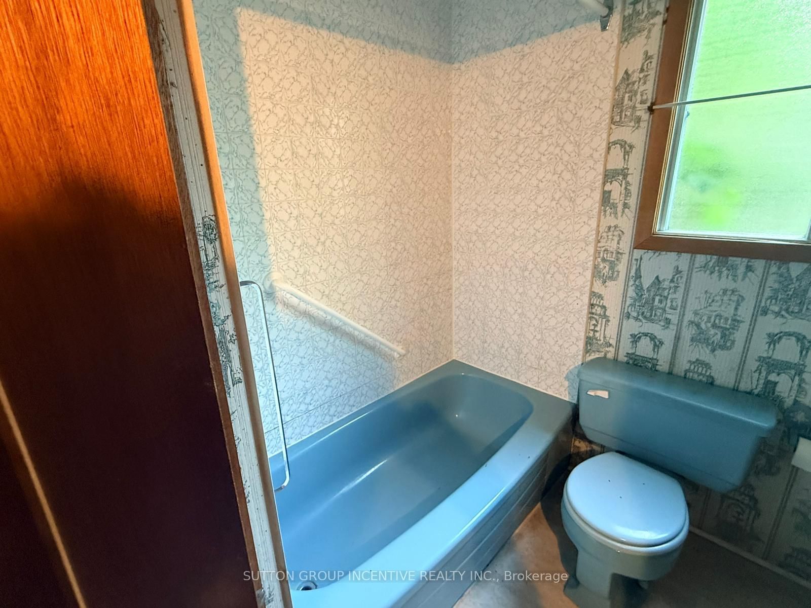 18 Harras Avenue • Tiny, ON photo 31