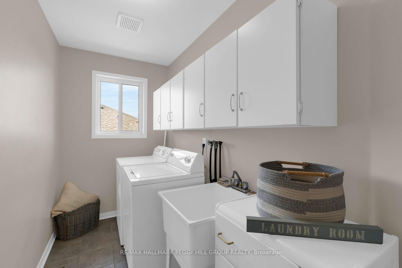 168 Wildwood Trail • Barrie, ON photo 10