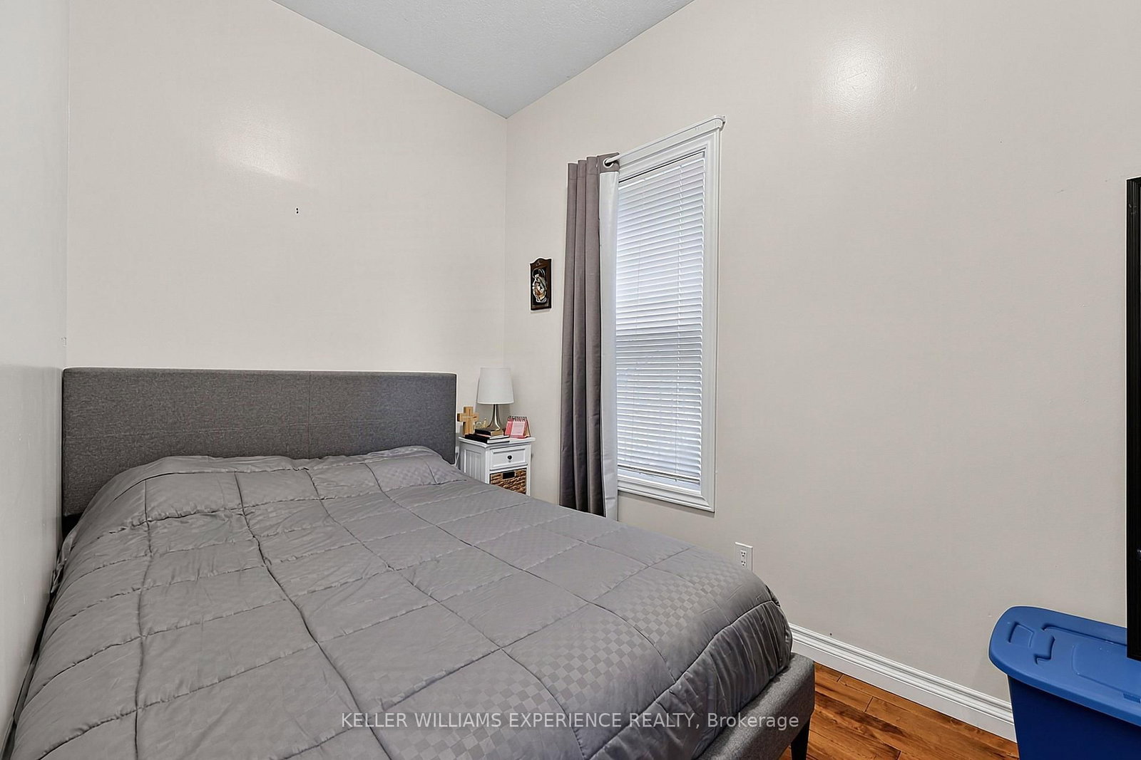 19 Centre Street • Barrie, ON photo 11