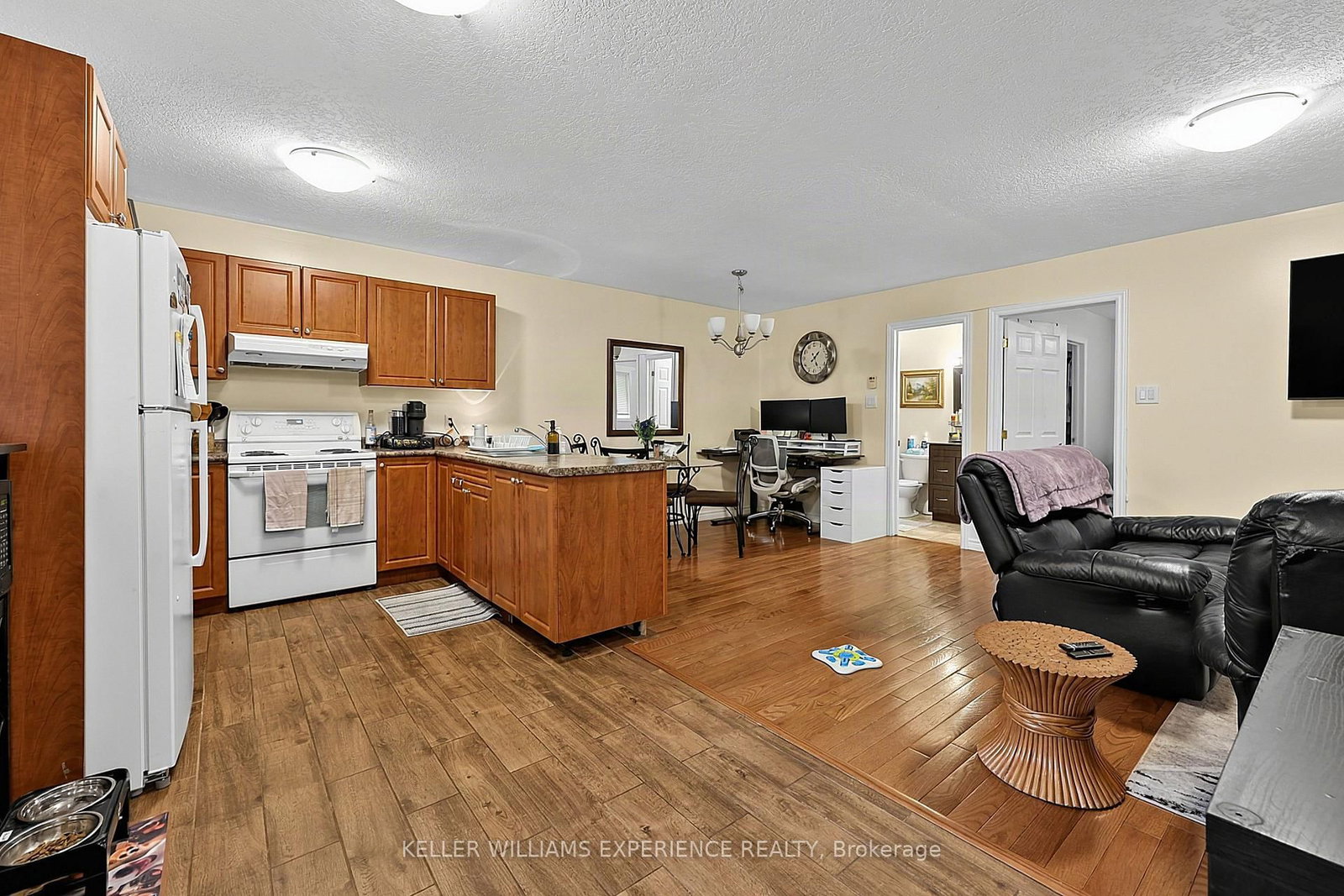 19 Centre Street • Barrie, ON photo 21
