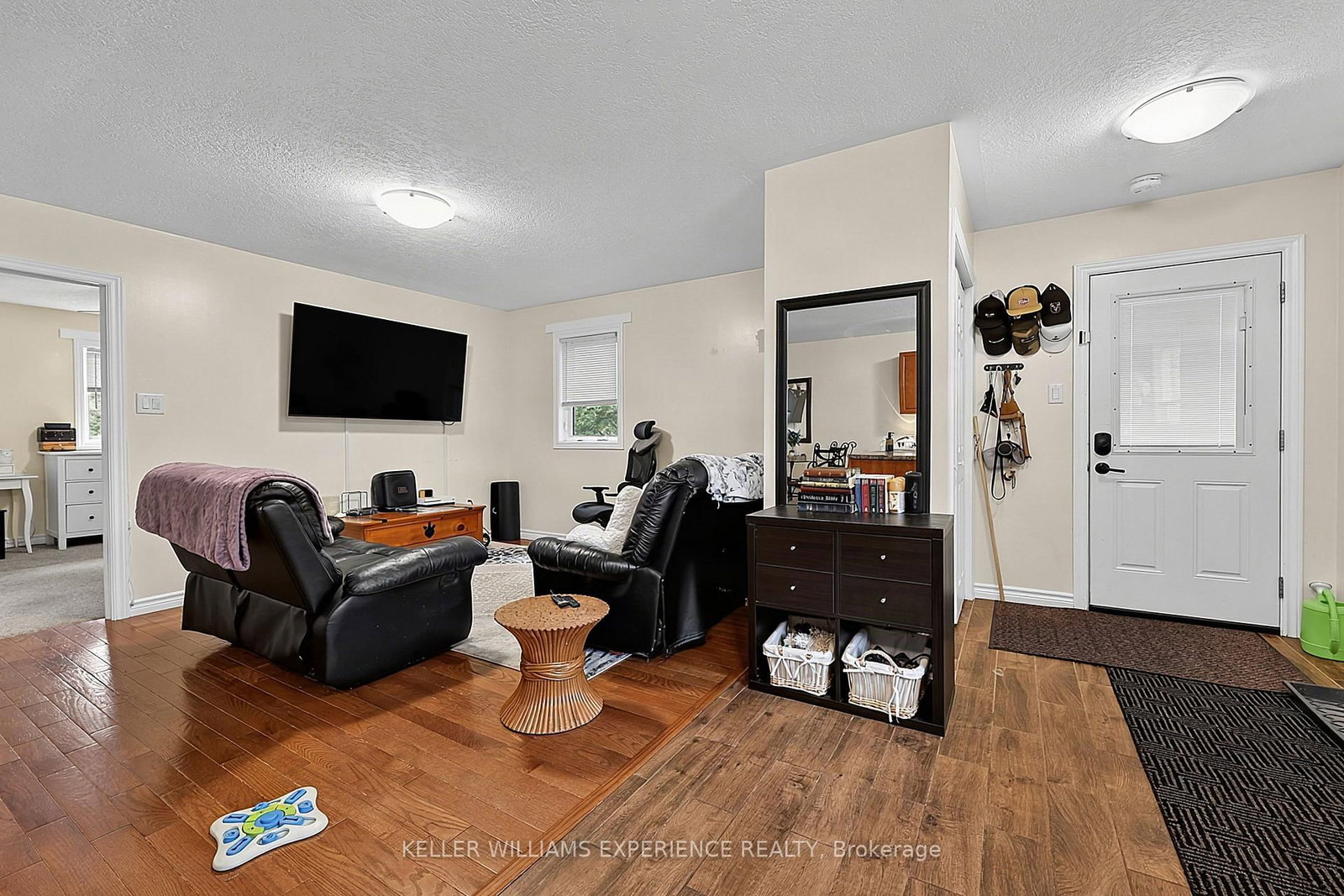 19 Centre Street • Barrie, ON photo 22