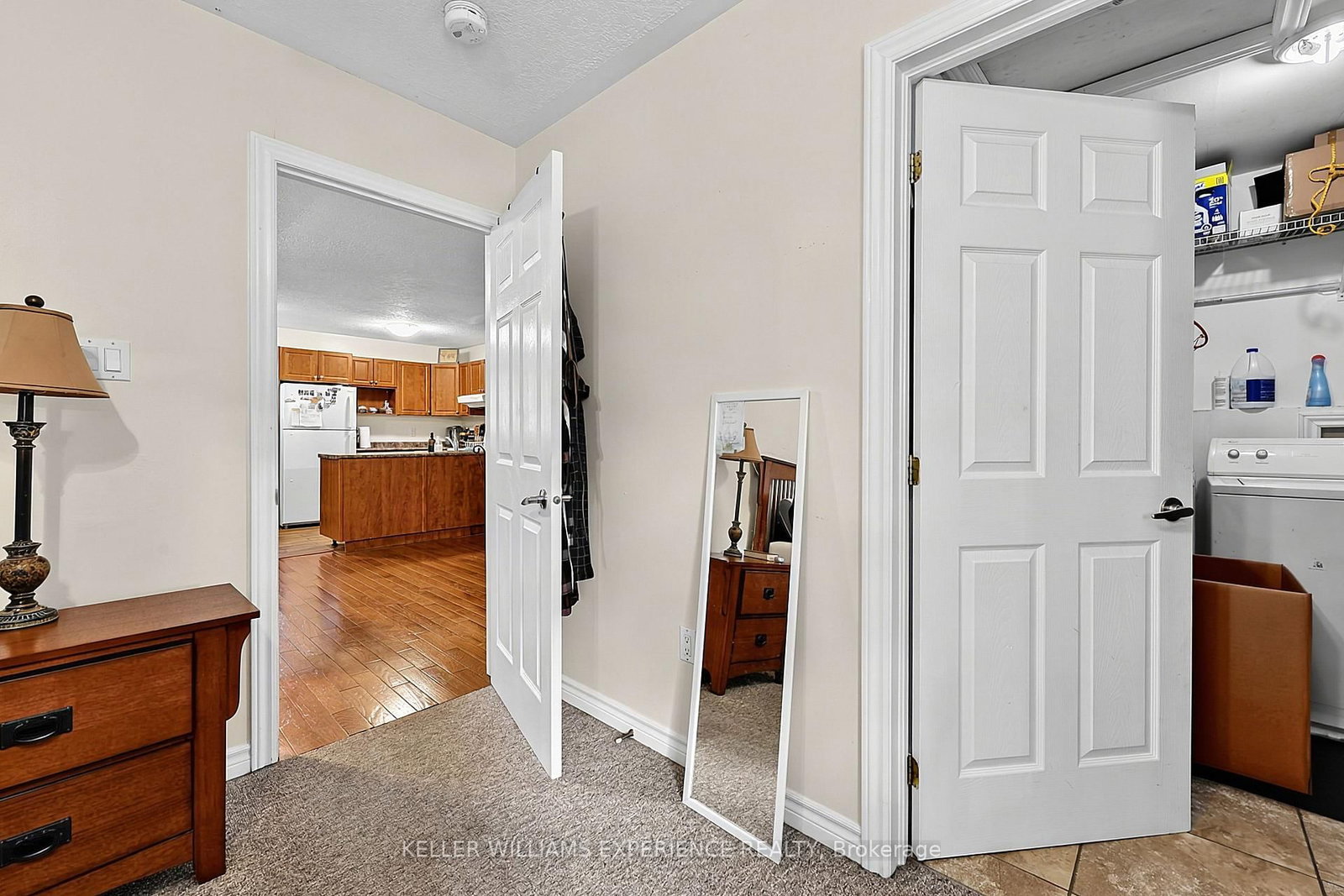 19 Centre Street • Barrie, ON photo 27