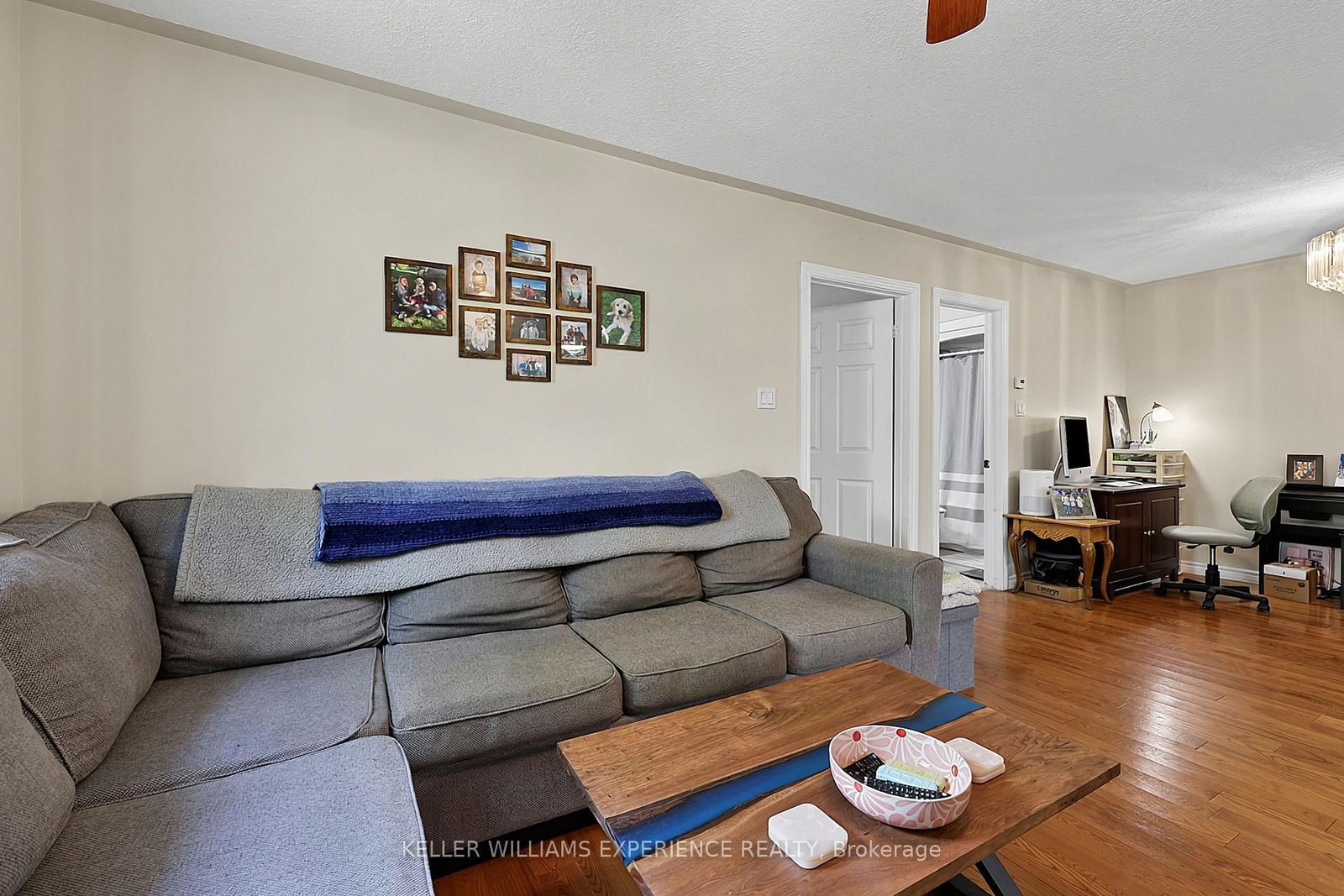 19 Centre Street • Barrie, ON photo 35