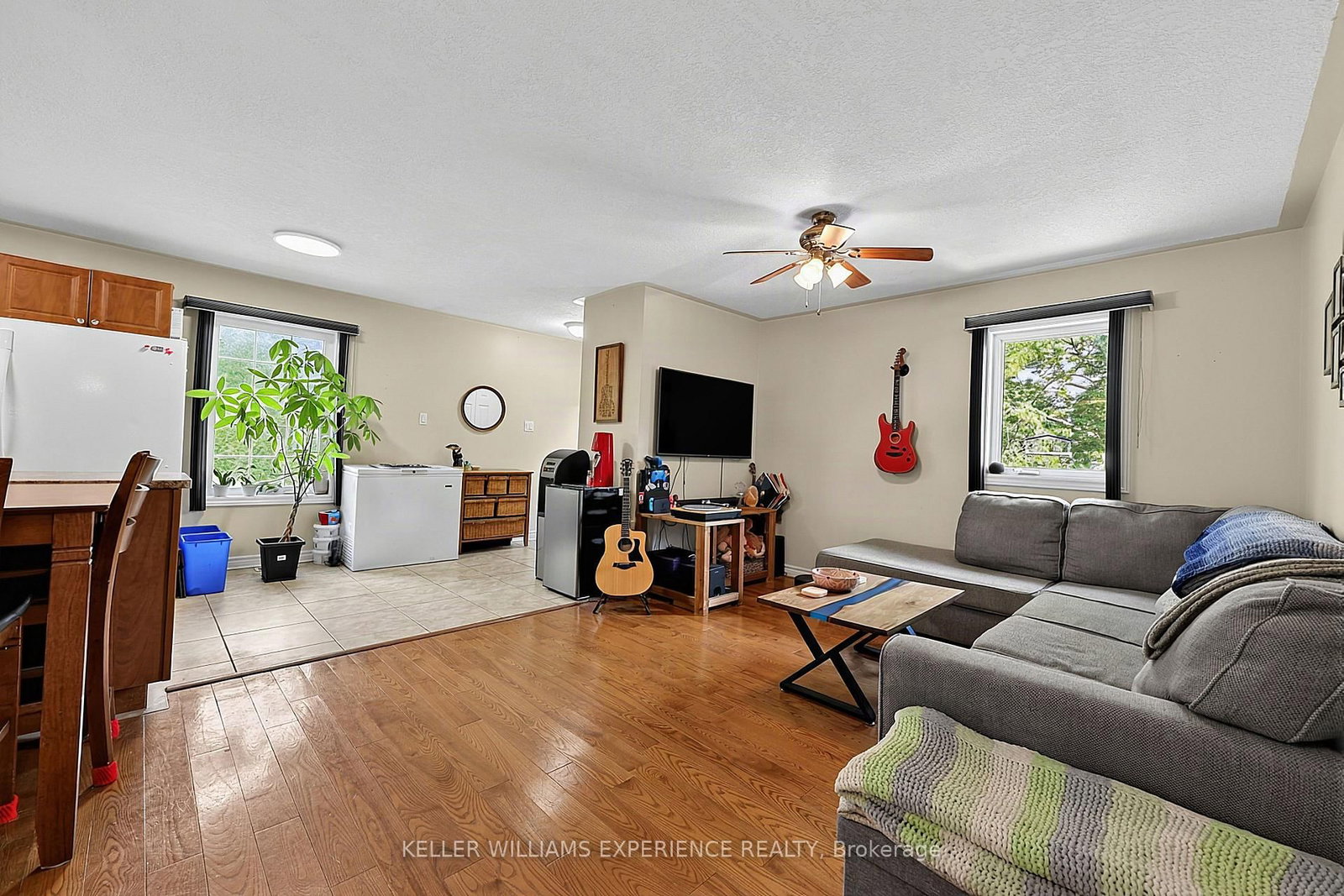 19 Centre Street • Barrie, ON photo 36