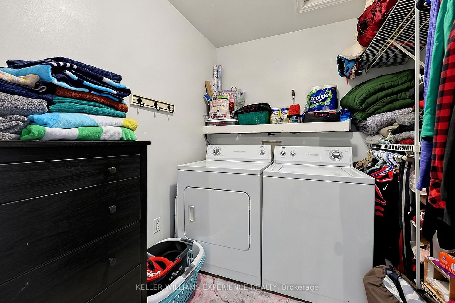 19 Centre Street • Barrie, ON photo 38