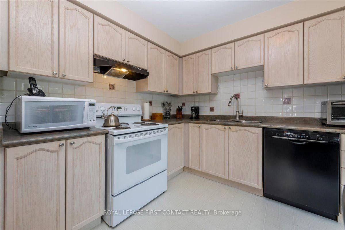 28 Pass Court • Barrie, ON photo 17
