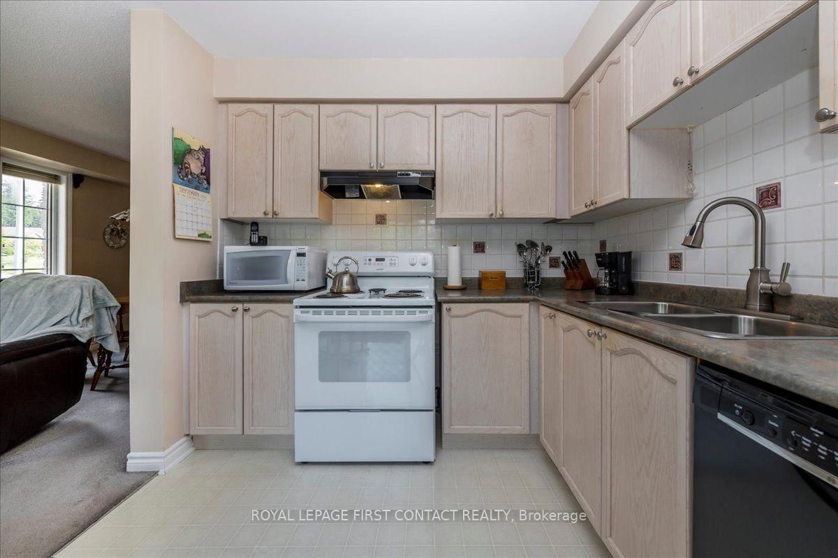 28 Pass Court • Barrie, ON photo 18