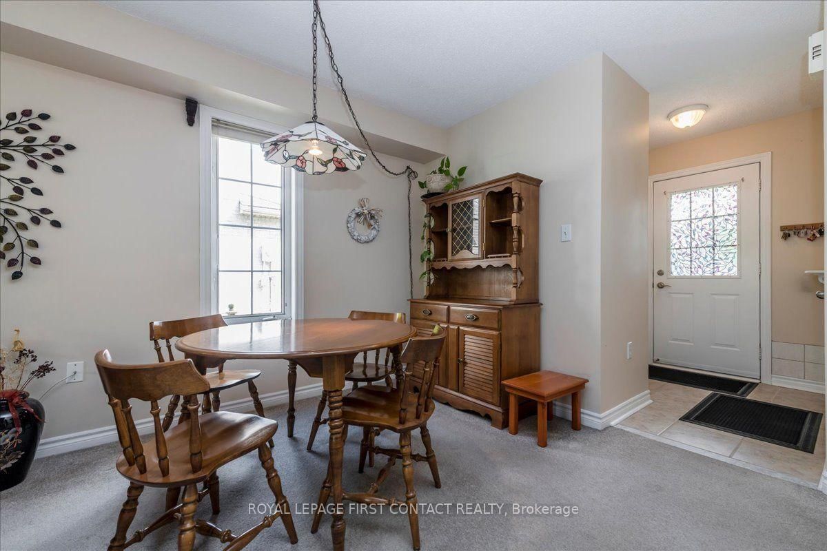 28 Pass Court • Barrie, ON photo 6