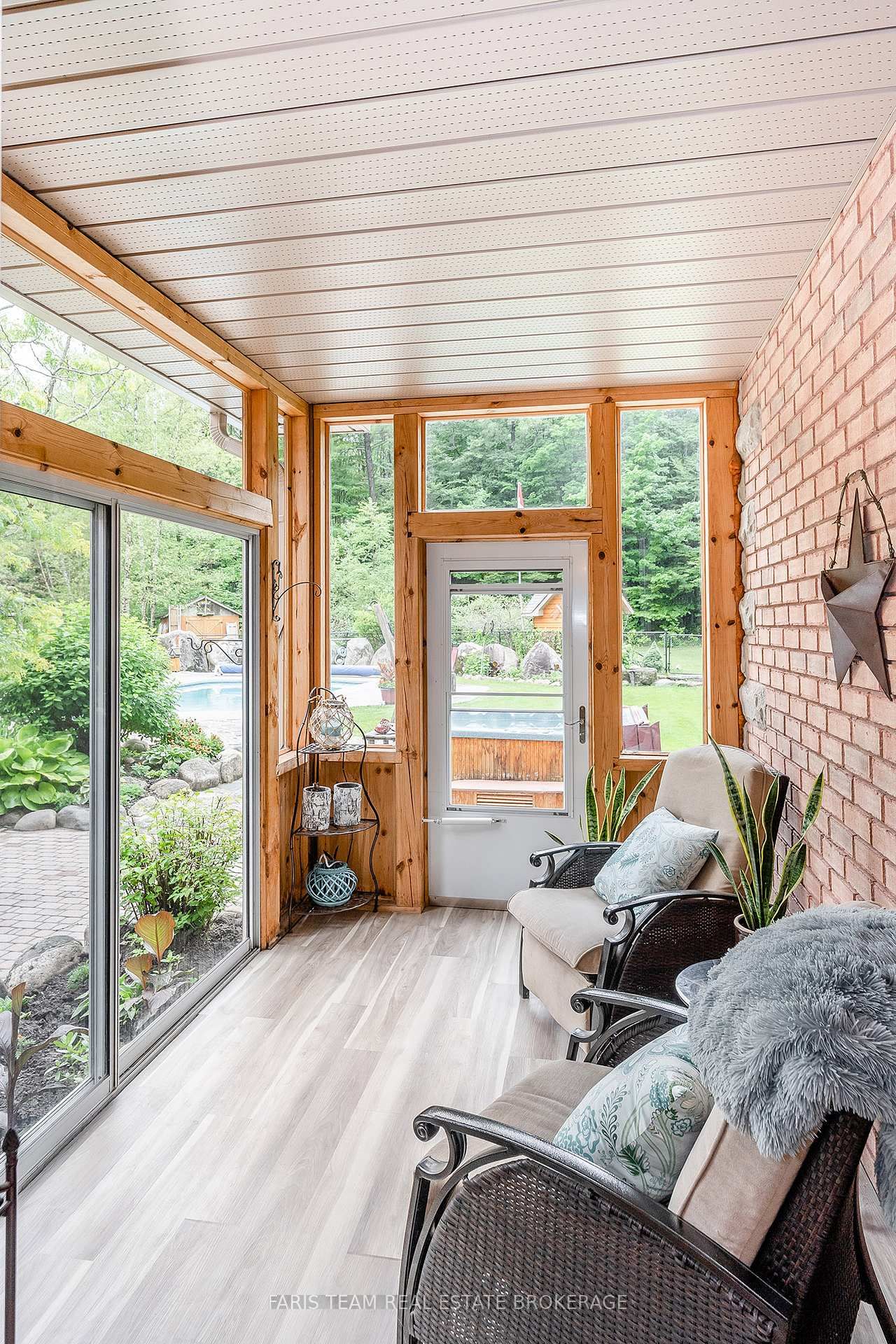 697 Lafontaine Road E • Tiny, ON photo 11