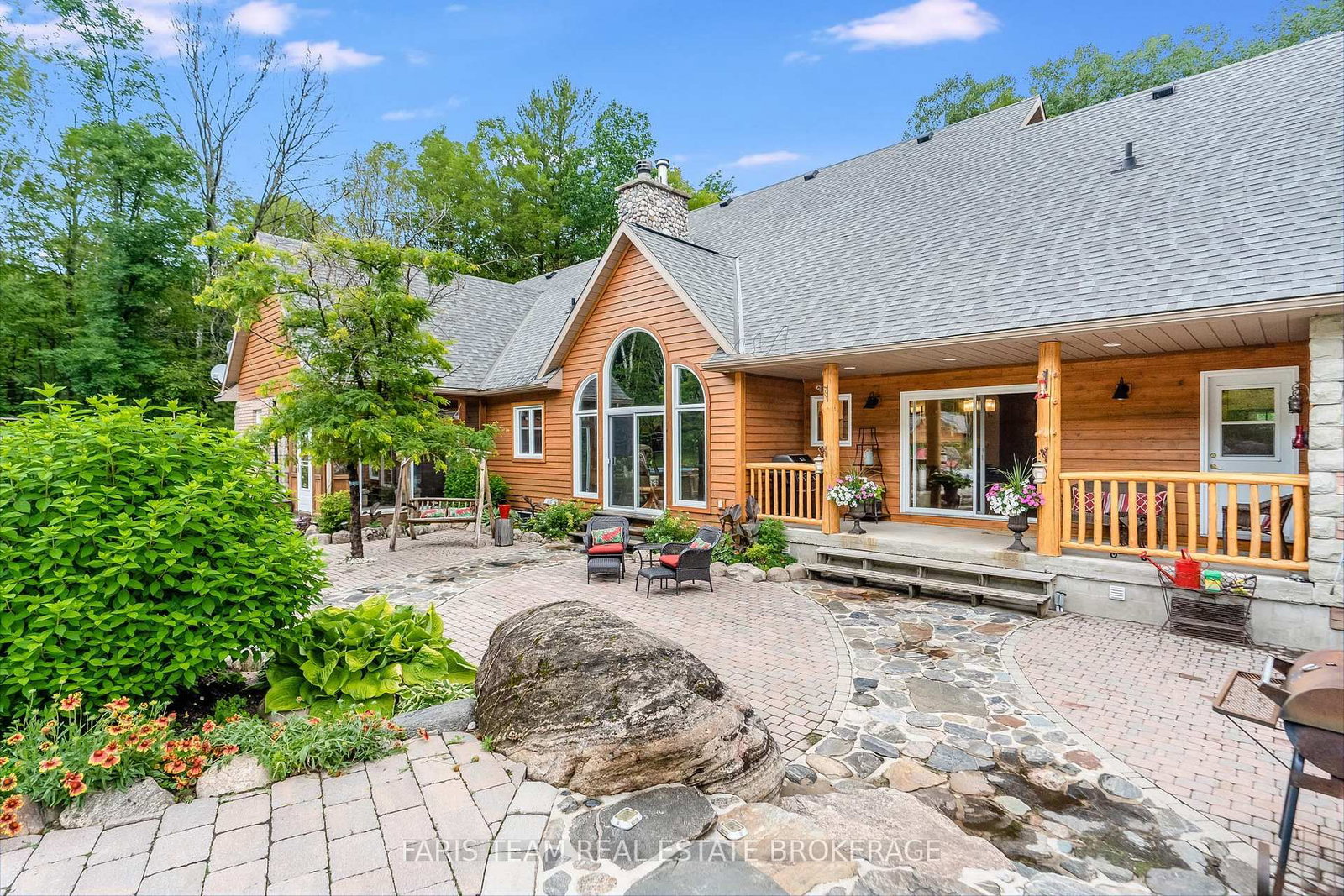 697 Lafontaine Road E • Tiny, ON photo 41