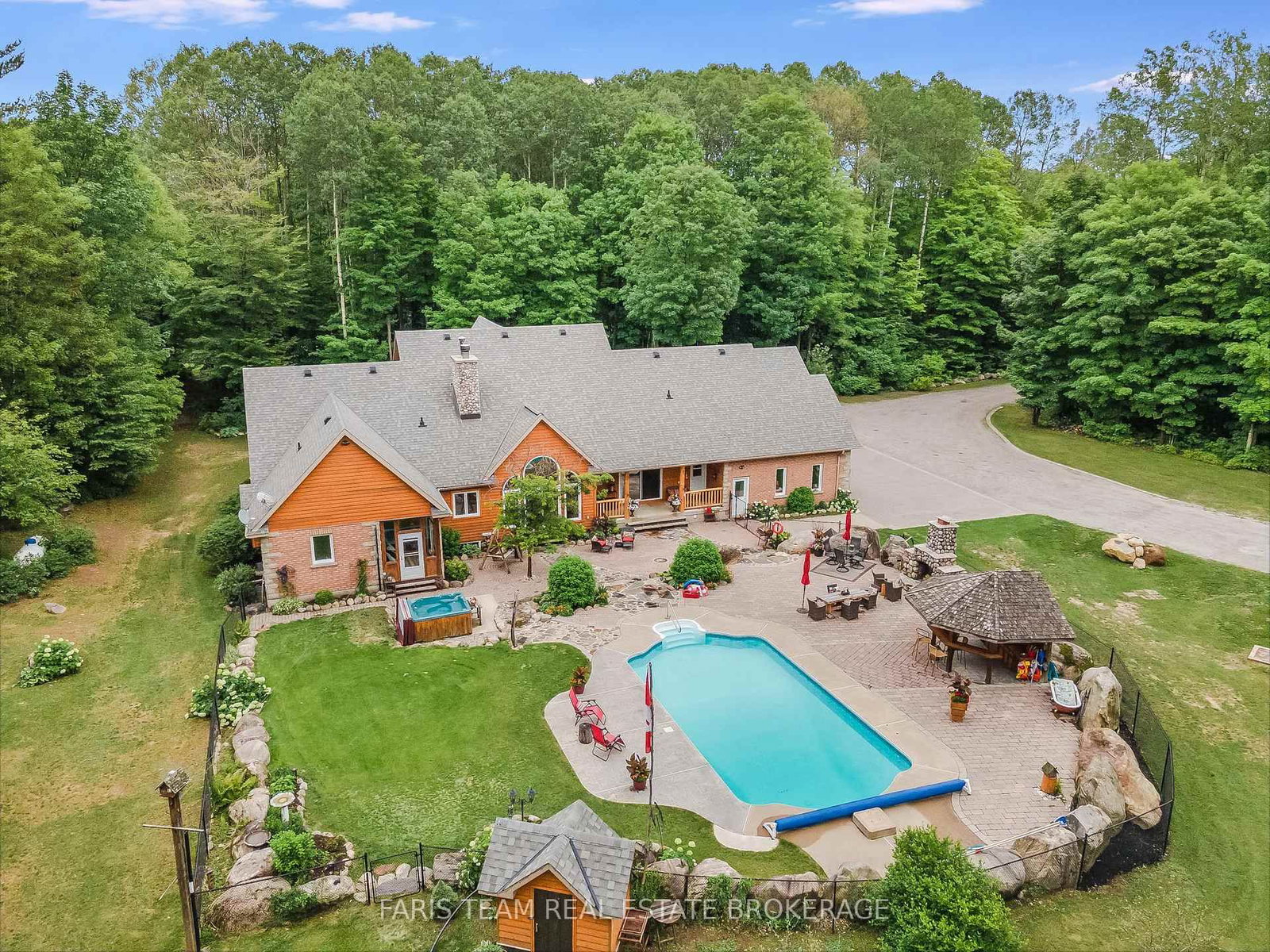 697 Lafontaine Road E • Tiny, ON photo 47