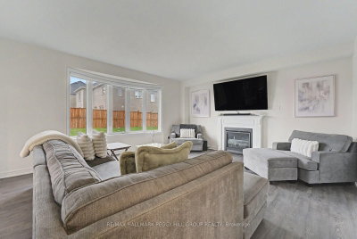 113 Rugman Crescent • Springwater, ON photo 4